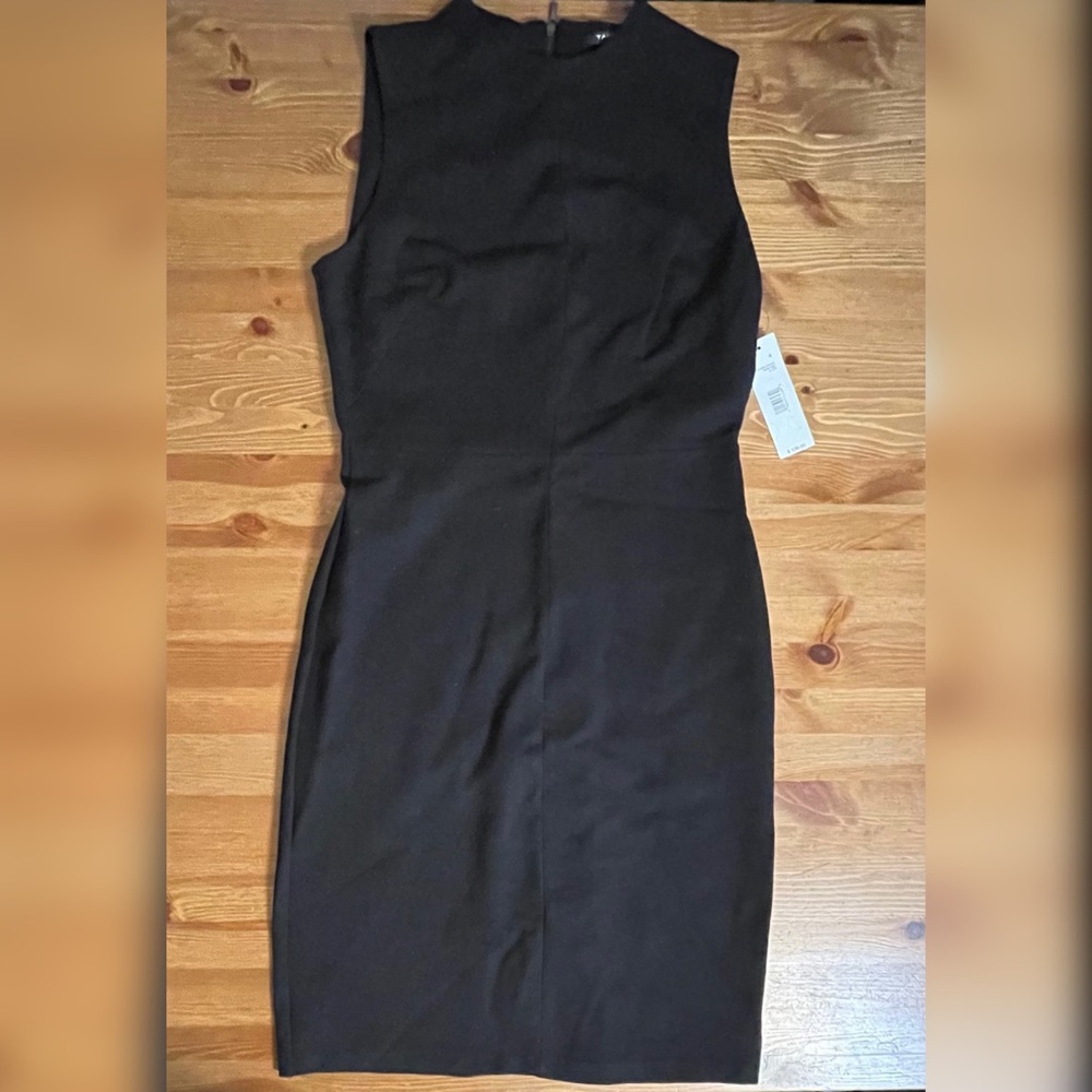 Brand new, size 4 TAHARI Paloma Sheath dress